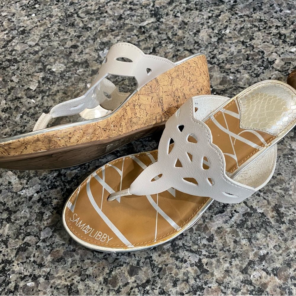 341 Sam & Libby White Laser Cut Cork Wedge Sandals Summer Y2K Boho Heels 7.5